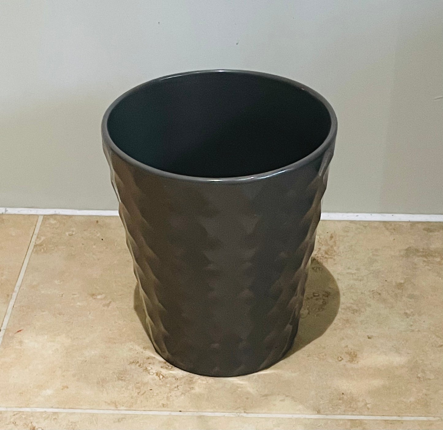 Grey Ceramic Cover Pot