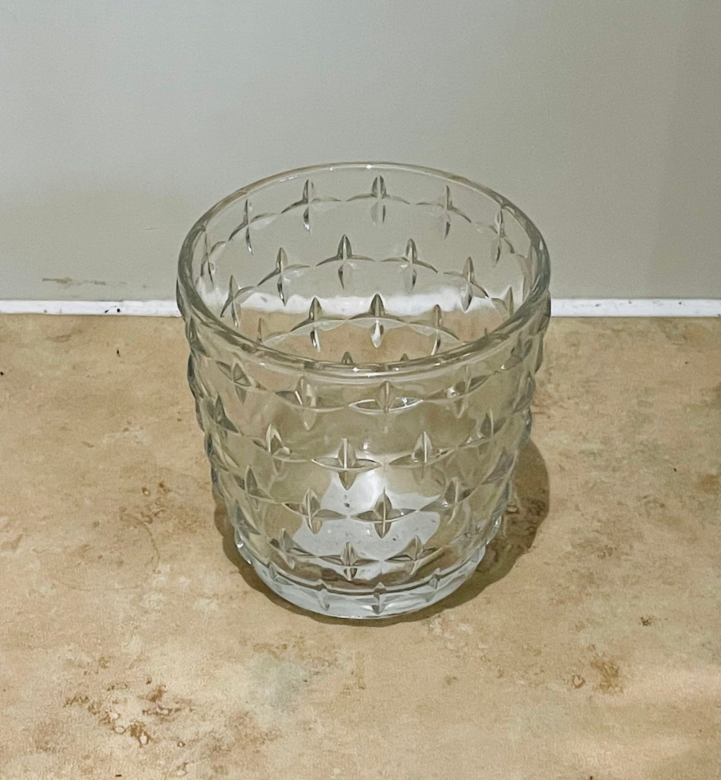 Clear Glass Cover Pot With Cross Pattern 